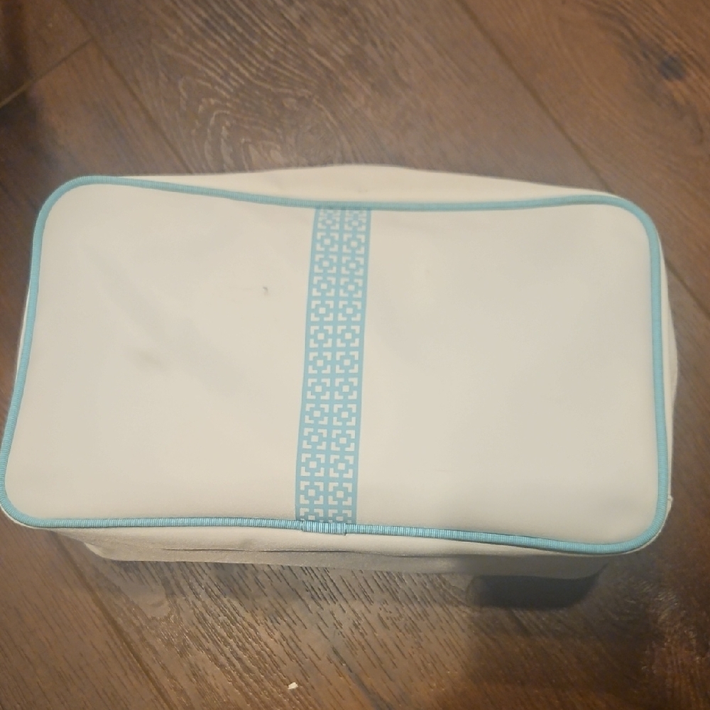 Estee Lauder White Cosmetic Bag with Blue Accents